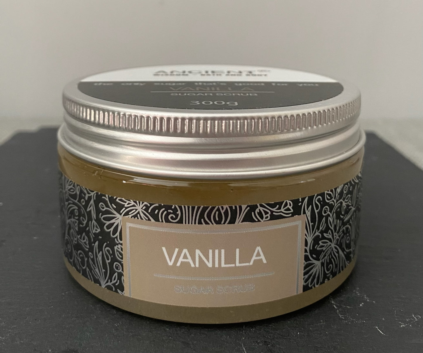 Gommage corporel au sucre, à l'huile d'amande douce et l'aloe vera