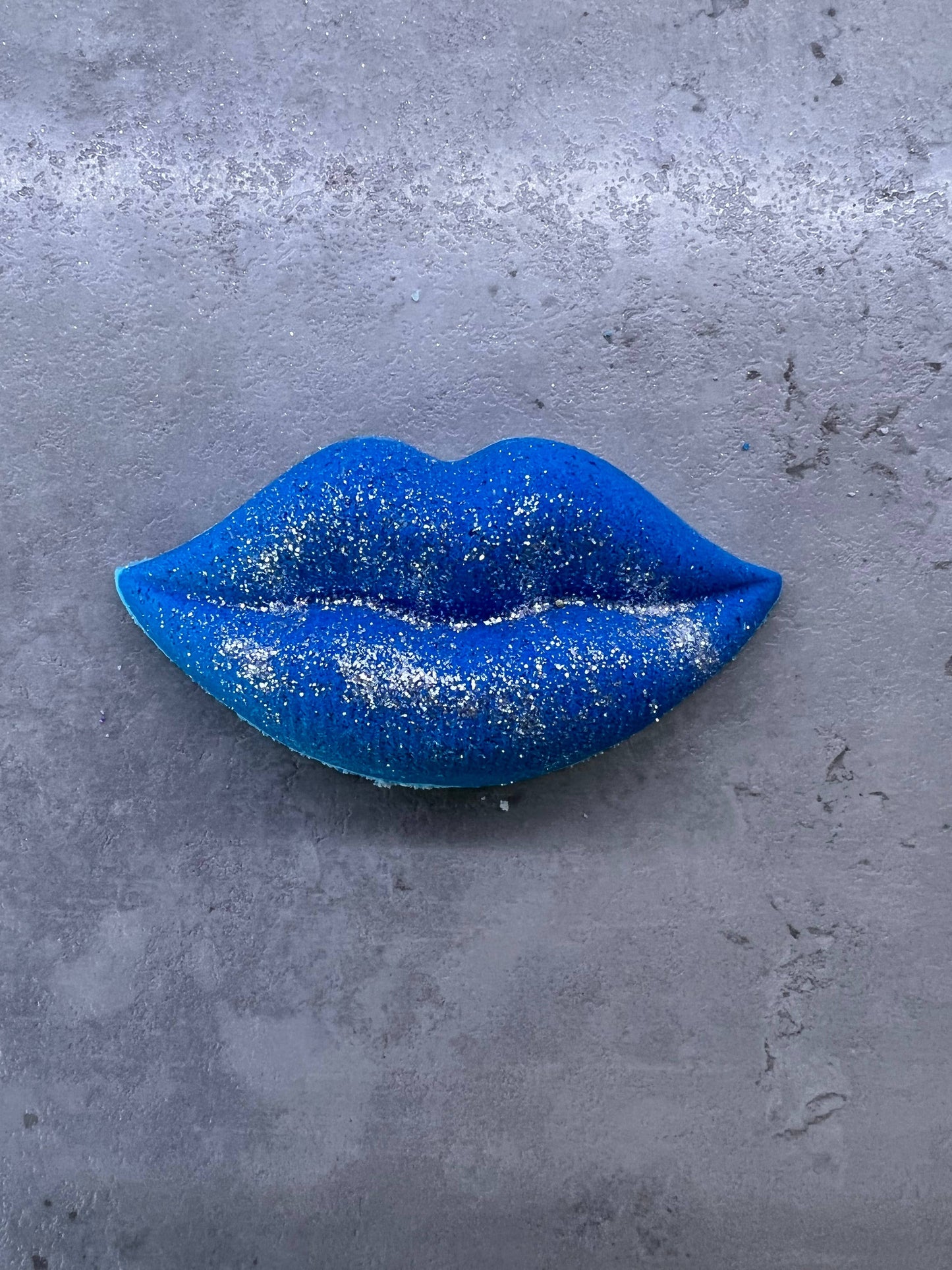 Kiss bleu